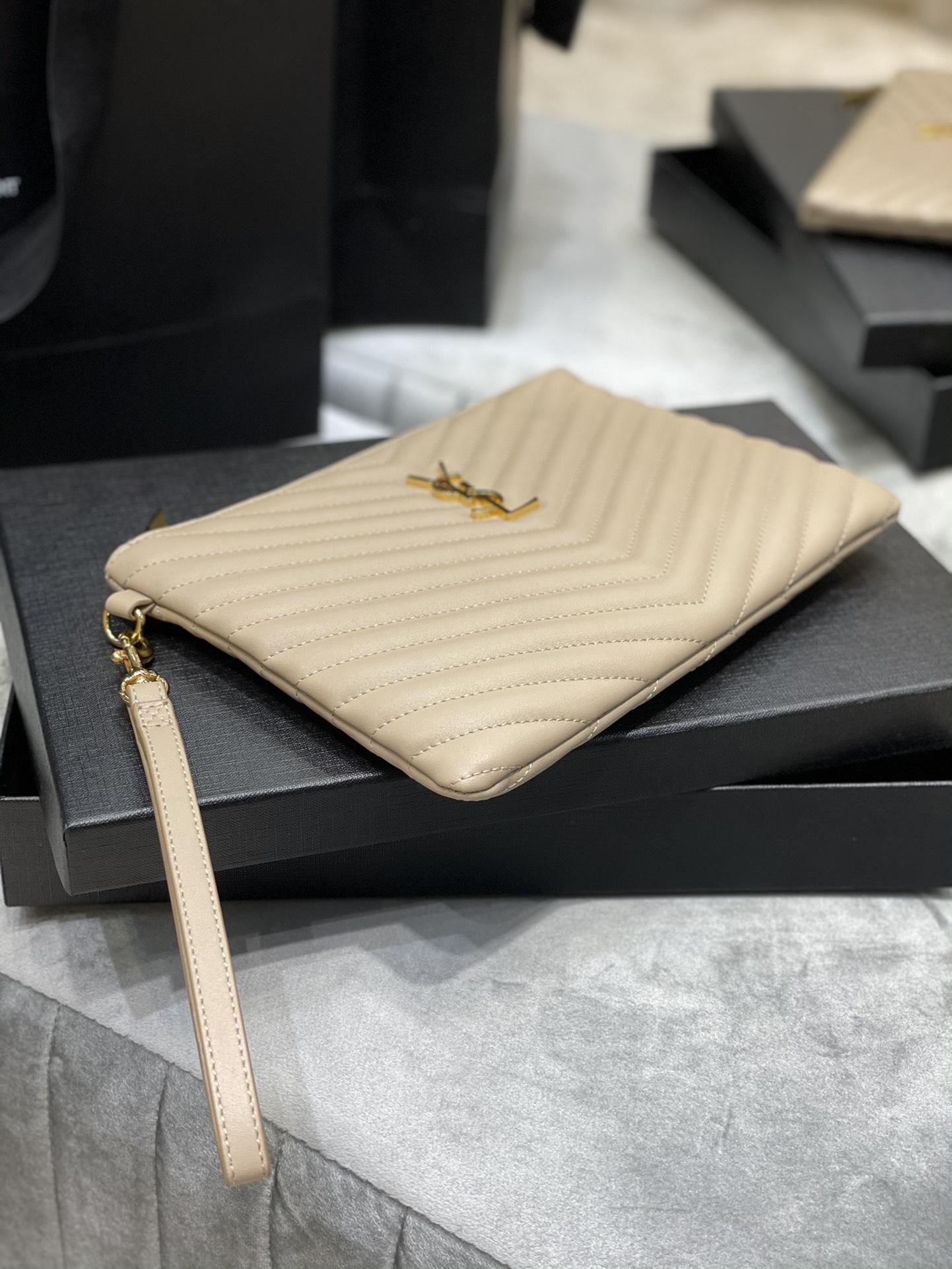 Yves Saint Laurent Matelasse Leather Monogram Clutch Bag in beige     clutch 3