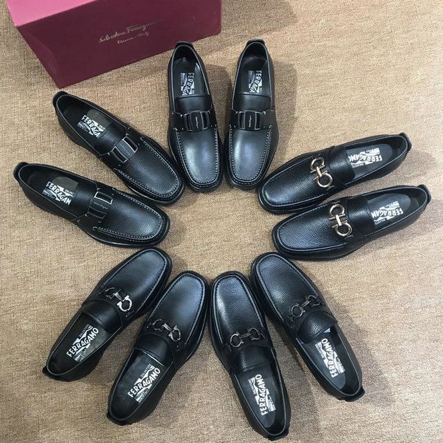 Salvatore           Men's Leather Twisting Gancini Loafers men black casual shoe