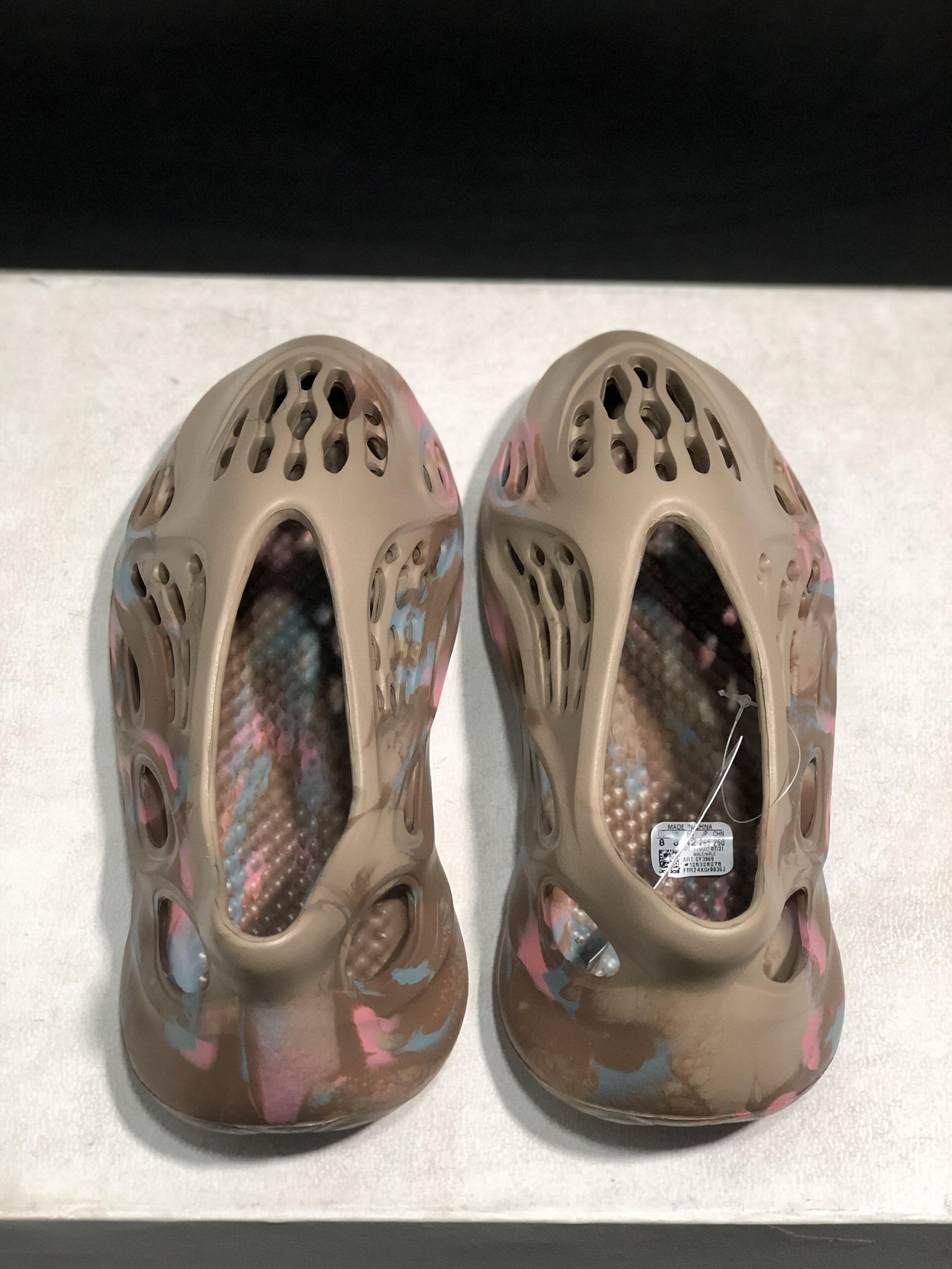        originals Yeezy Foam Runner MX Cream Clay sandal Yeezy women sandals  5