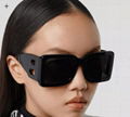          B Motif Square Frame Sunglasses in Black Women oversized sunglasses  11