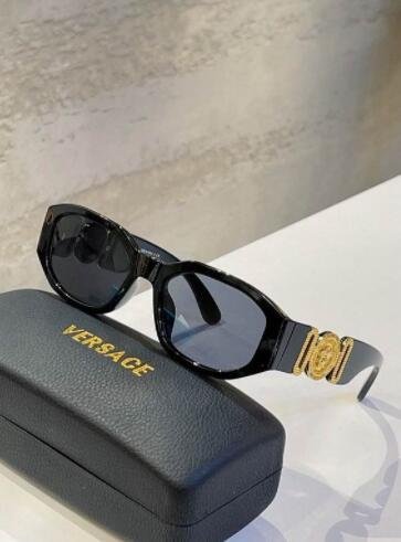        medusa Biggie sunglasses black with gold frame eyewear 3
