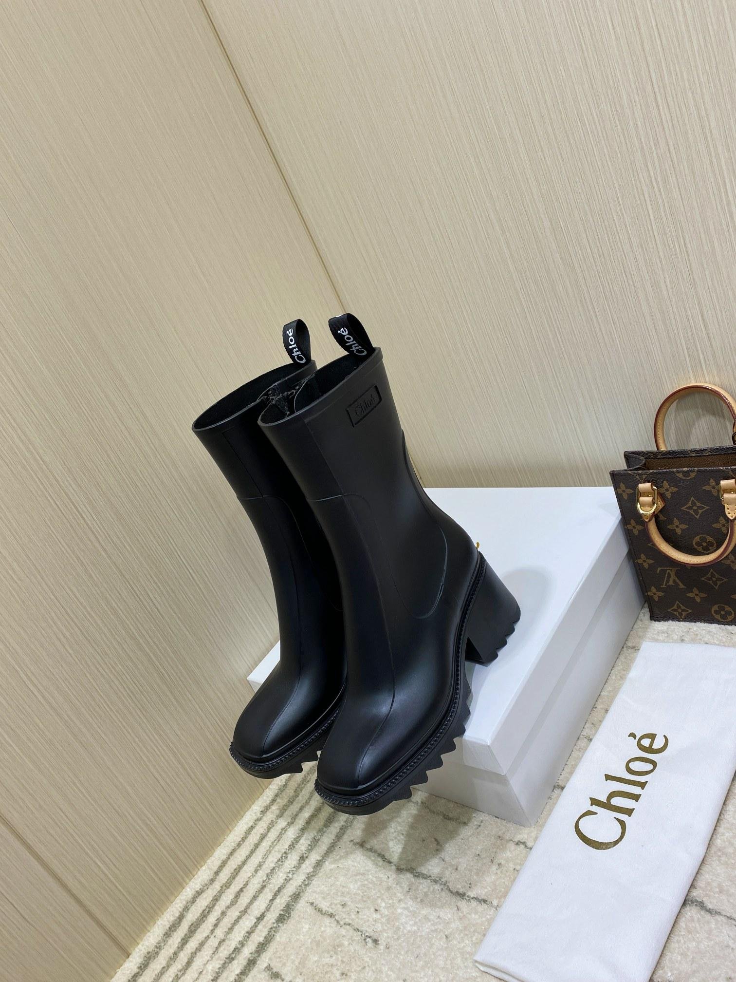       Betty rubber boots block heel square toe heeled pvc rain boot       shoes  3