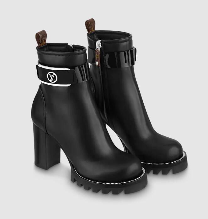               Star Trail ankle boot     ircle buckle ankle boots