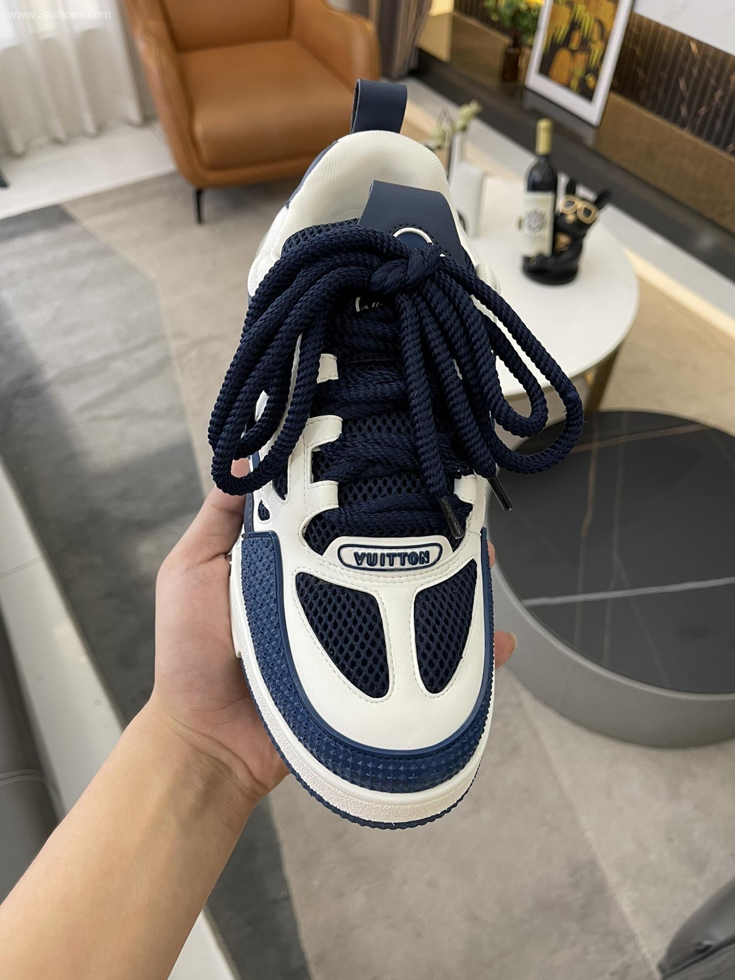               Monogram Flower Skate Sneaker Men     avy Blue shoes 8
