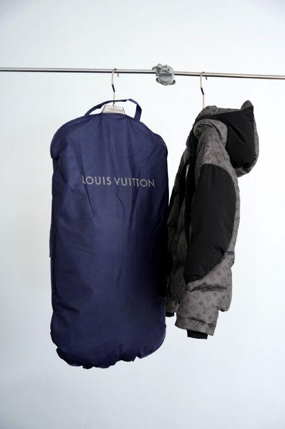               2054 HEAT REACTIVE PUFFER     ONOGRAM MOTIF 3D     OGO DOWN COAT 5