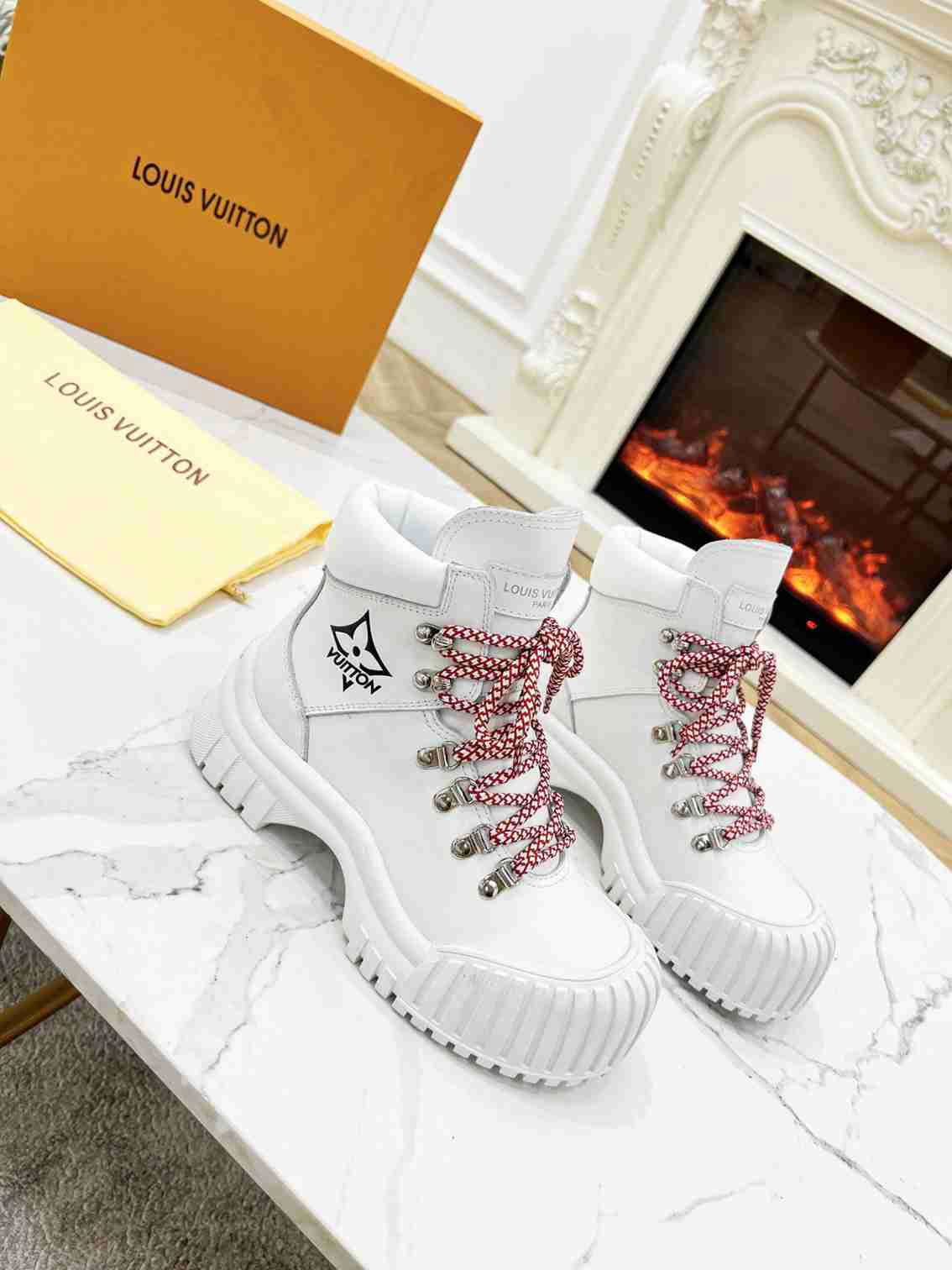               RUBY FLAT RANGER White     alf leather shoes lace up sneaker boots