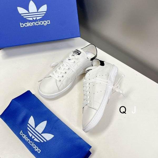 Balencaga        Low Cut Men Stan Smith Leather lace up sneakers  