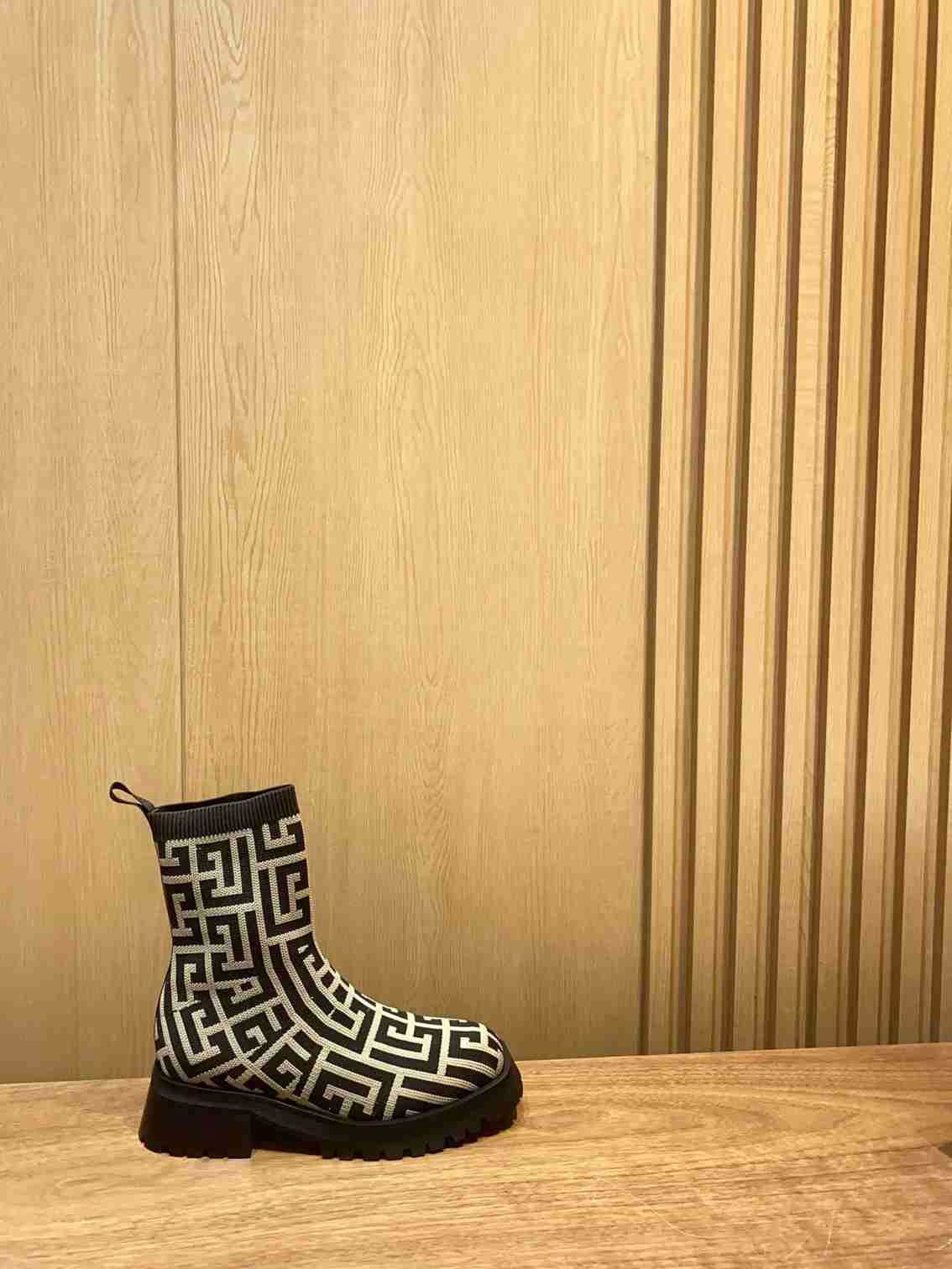 Balmain Chelsea Boot Army monogram Knit Women rubber sole platform boots  3