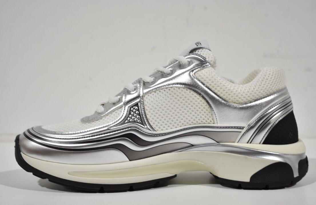        23C White Silver Metallic CC Logo Lace Up Flat Runner Trainer Sneaker 4