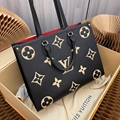               OnTheGo Tote MM Black/Beige Leather     ote Bag