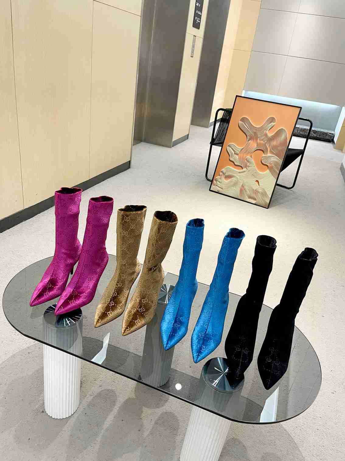       Suede GG         Logo Ankle Booties Woong Legging boots 4