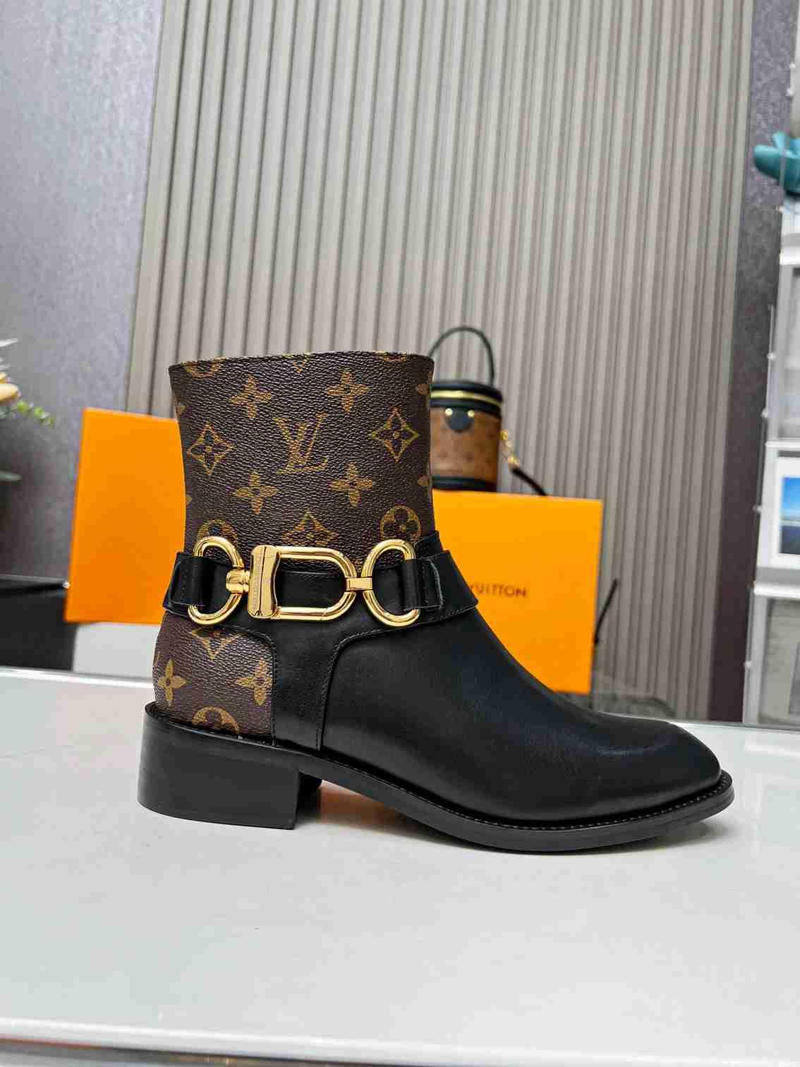 Black               Westside Flat High Boot     lassic Riding boots 15