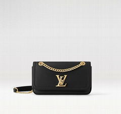 LockMe Chain Bag East West Small     wist lock Shoulder Bag