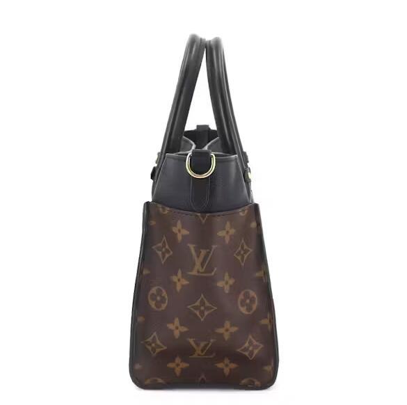               Monogram On My Side PM Shoulder Bag     ote Hangbags 2