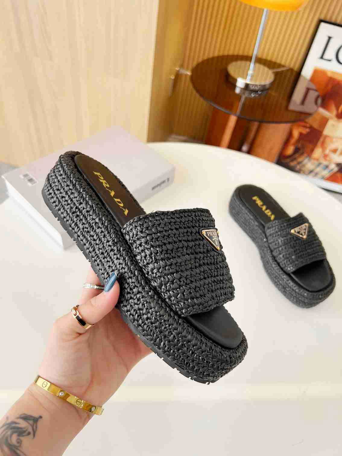       Women's Black Crocheted Raffia-effect Flatform Slides Grass Woven Matsuke 