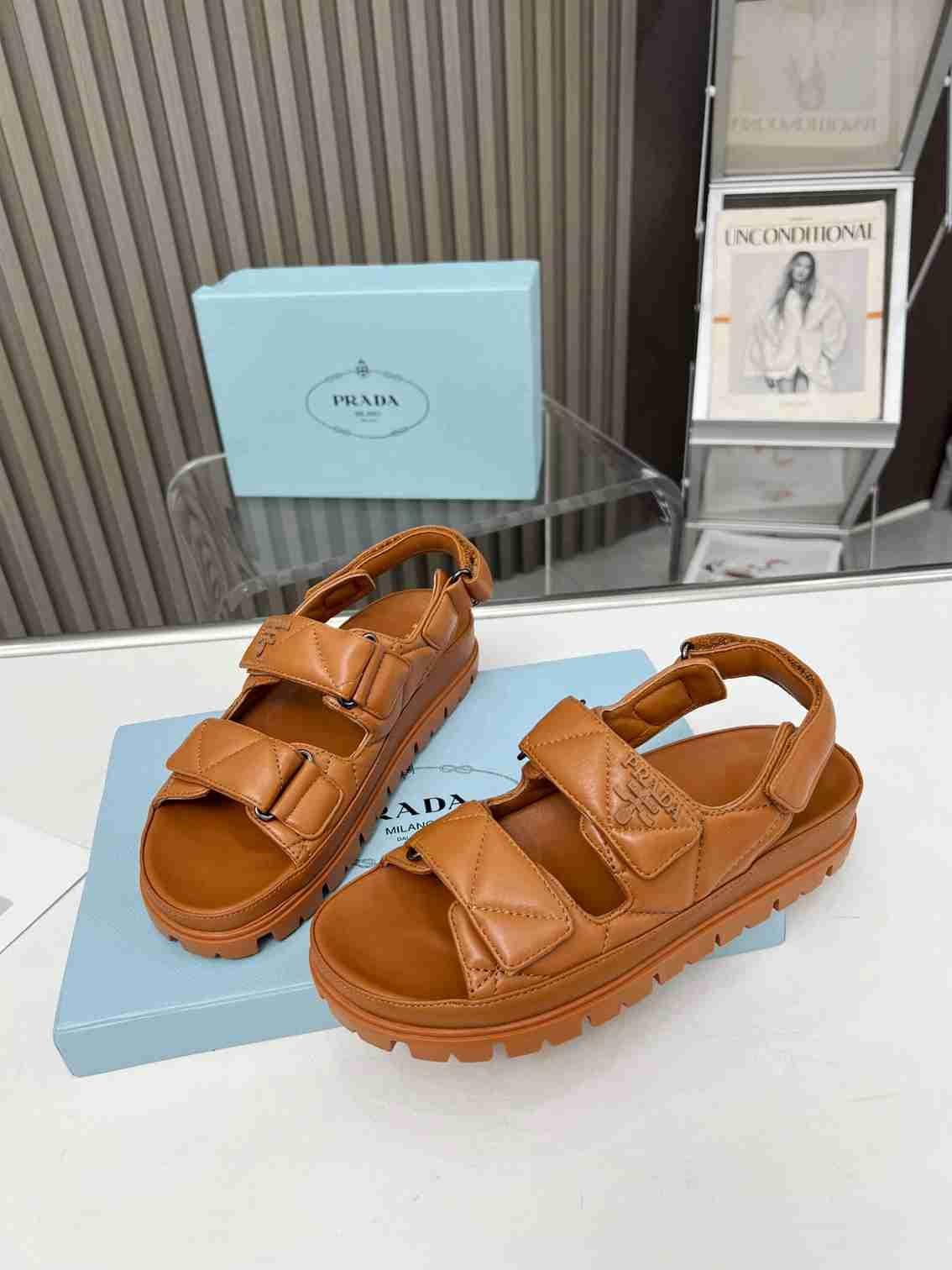       Nappa Leather Padded Sport Sandals New       Triangle logo sandals