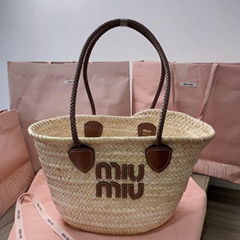        Plain Logo Straw Bags Miu MATELASSE Logo Calfskin Street Tote bag