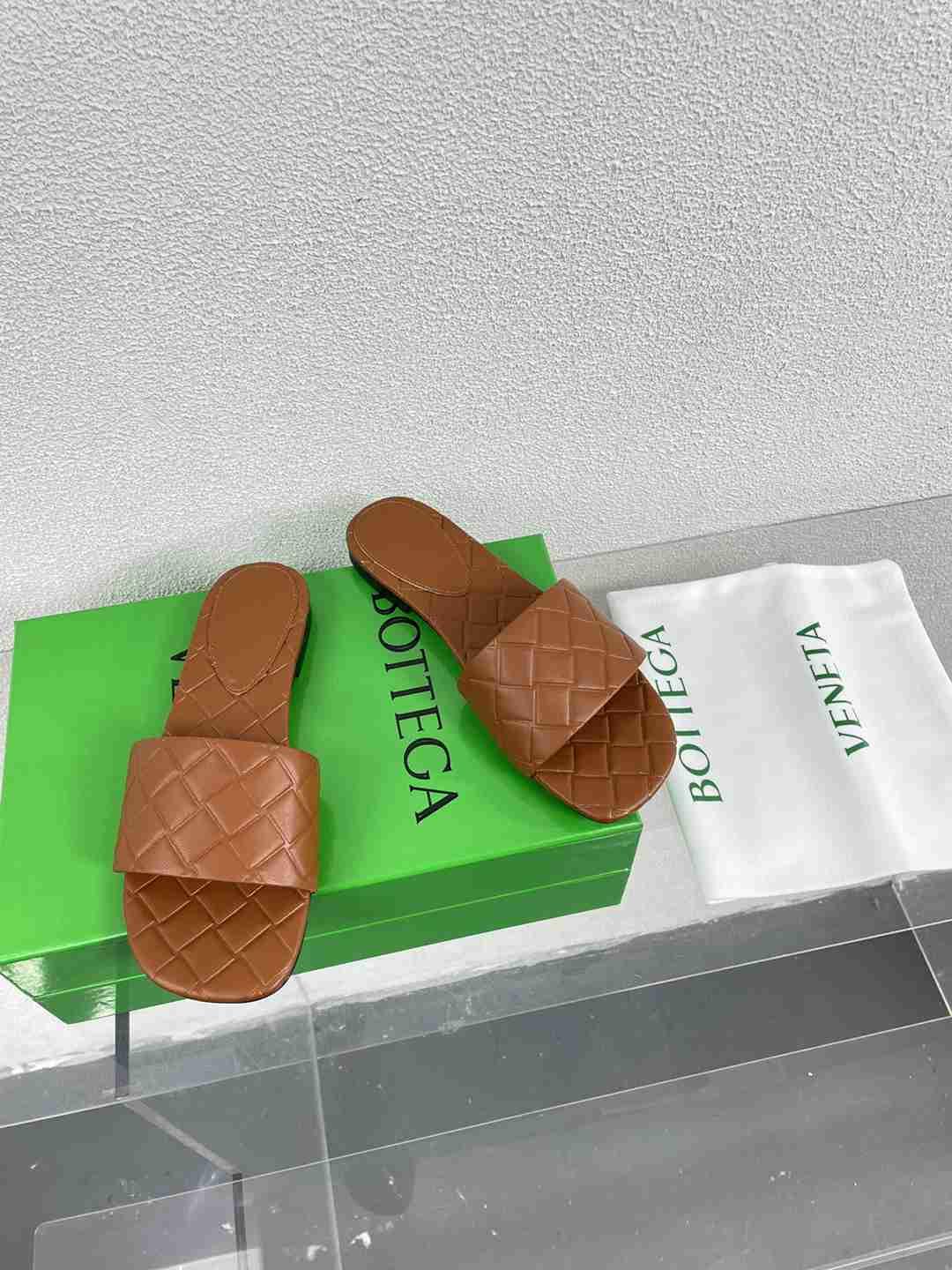                BEIGE AMY LEATHER SLIDES BV Sandal Leather Cane Sugar Sandals  6