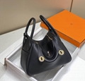 Women Lindy 26 black tote bag 
