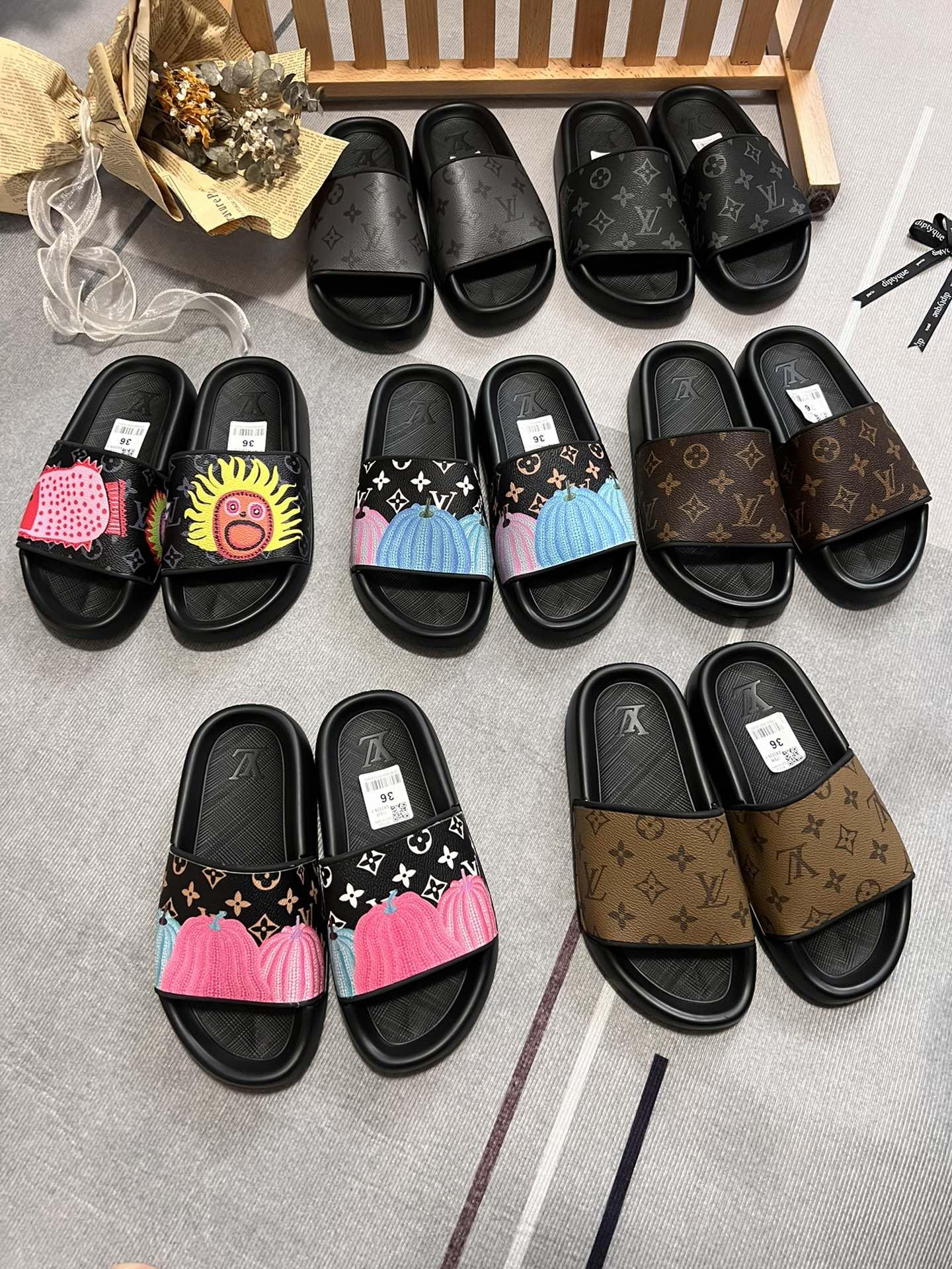 Louis Vuitton LV Sunset Flat Comfort Mule shearling Monogram slide sandals slipper women mens shoes
