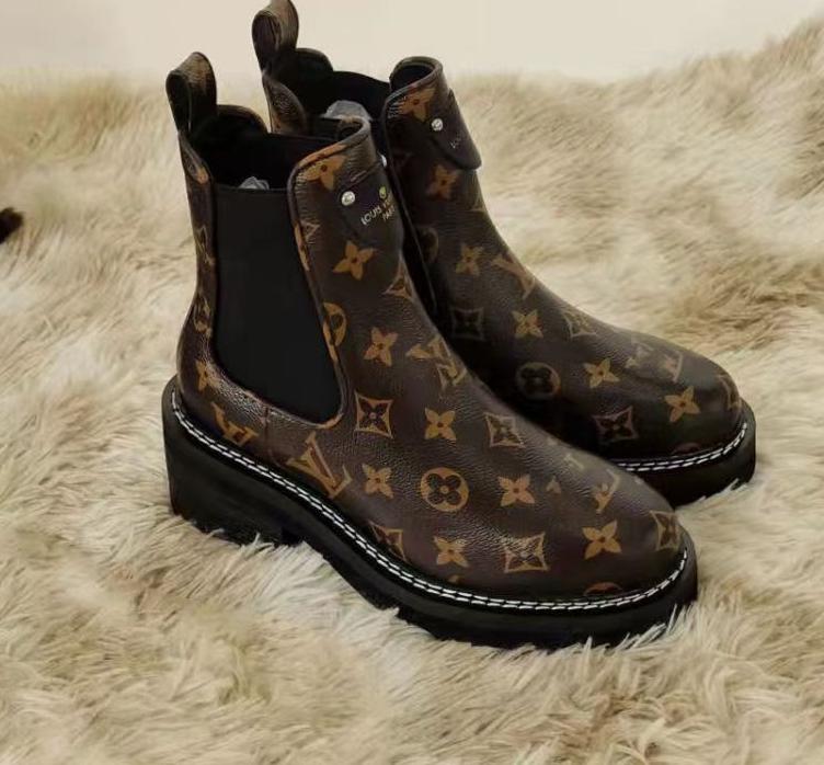 Louis Vuitton LV Beaubourg Ankle Boot Monogram chunky Chelsea boots women shoes 