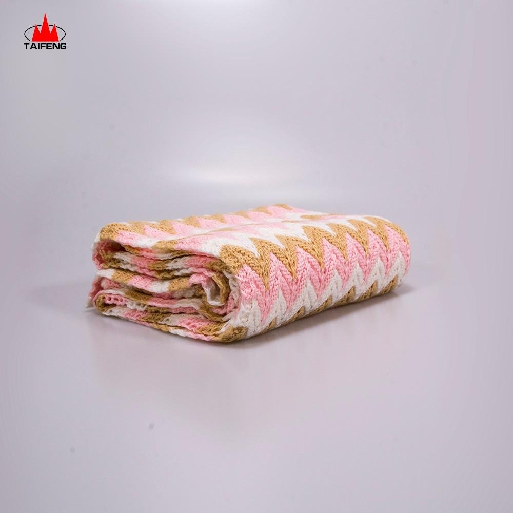 wholesale 100%acrylic soft feel knitted baby blanket 