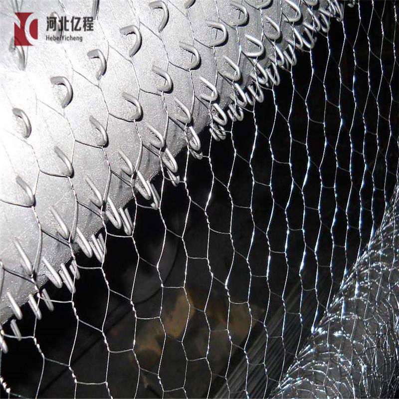 Chicken-Wire-Mesh-Rabbit-Fence-25mm-Galvanised-Garden-Netting-0-6-x-25m-156 Rabb