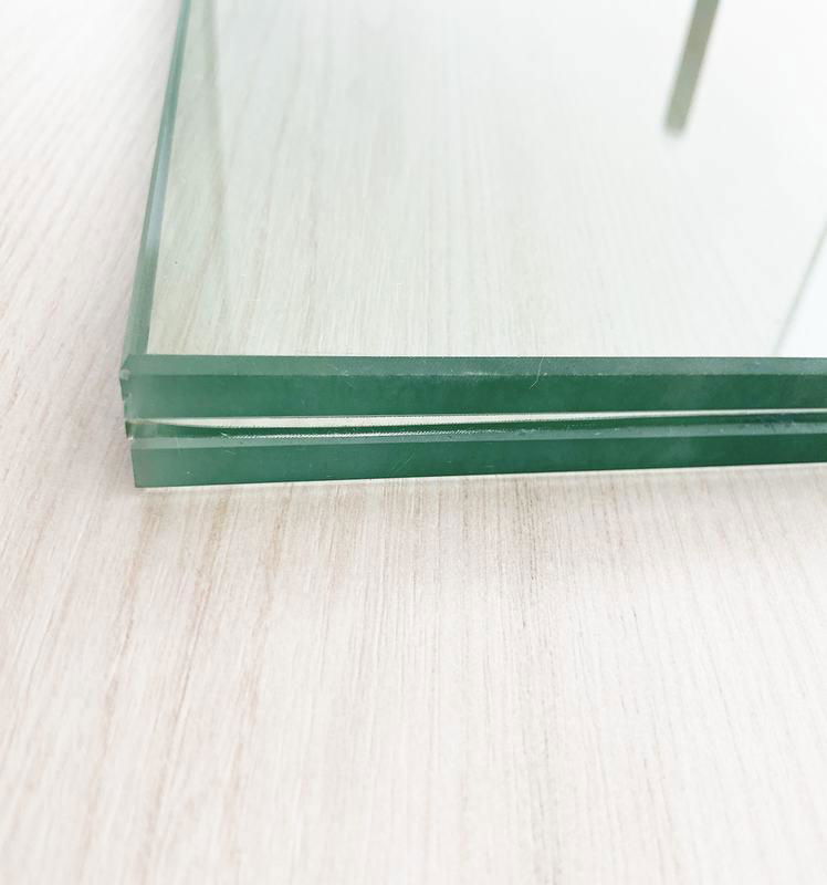 Clear Laminated Glass   white laminated glass 2