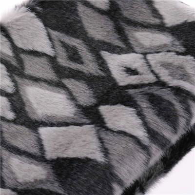 Jacquard Dimond Faux fur Throw 2