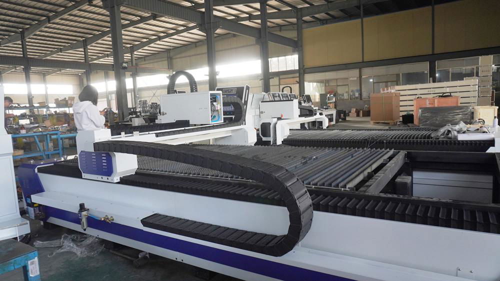 JX-3015 1000W Metal Sheet CNC Fiber Laser Cutting Machine  2