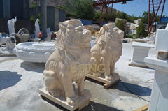 Natural yellow stone marble animal lion statue