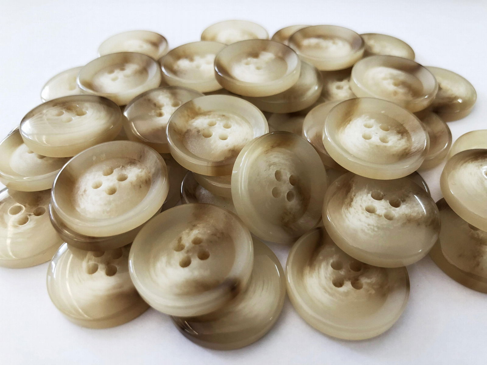 Polyester buttons 4-hole beige color size 25mm 4