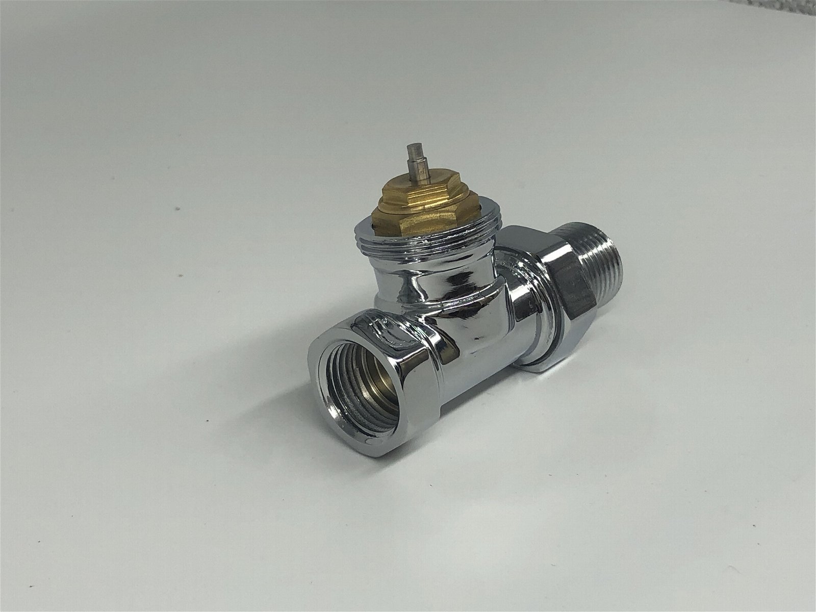 IVANCI brass thermostatic radiator valve 