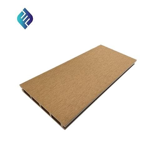 Hollow Flat Surface Wood Plastic Composite Decking Board