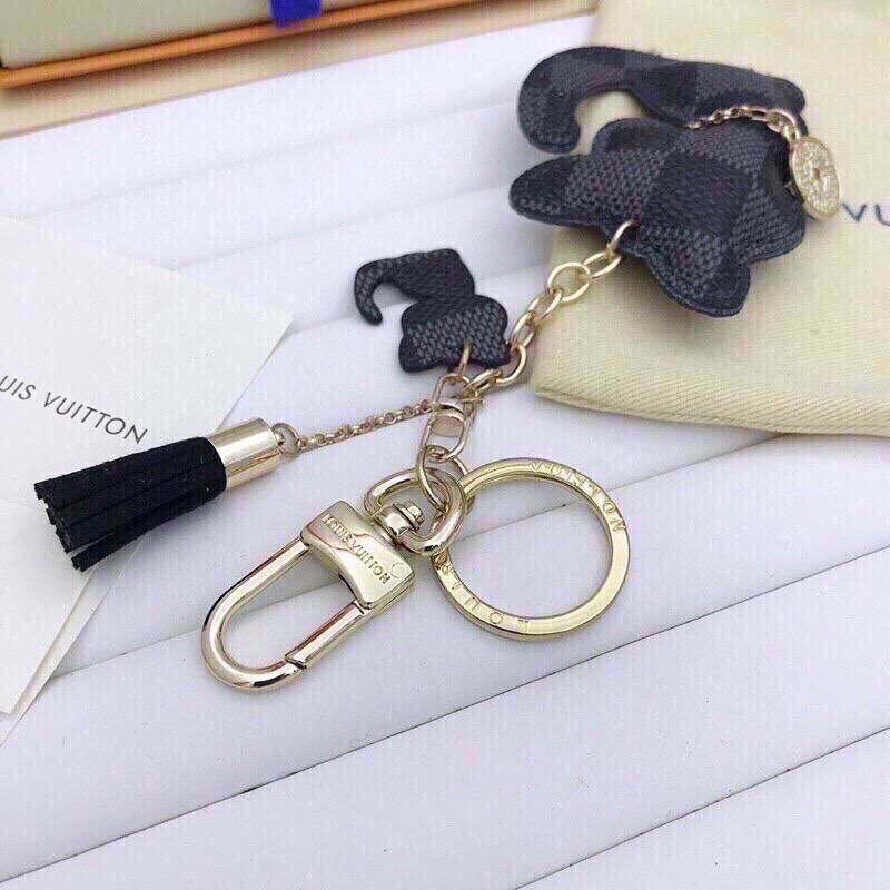2022 cheap     at leather key Chain belt gift Key Chain fashion Ornaments 2