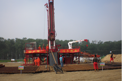 Md-900 crawler multi-function drilling rig for coalbed methane 2