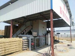 Horizontal Straw Baler with Conveyor