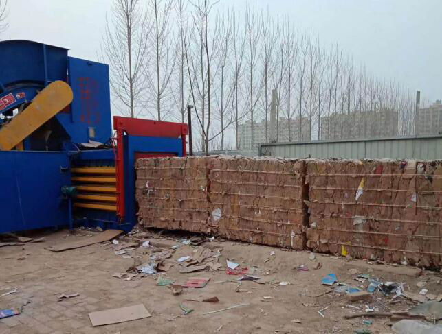 Closed Type Horizontal Baler for PET Bottles Pressing