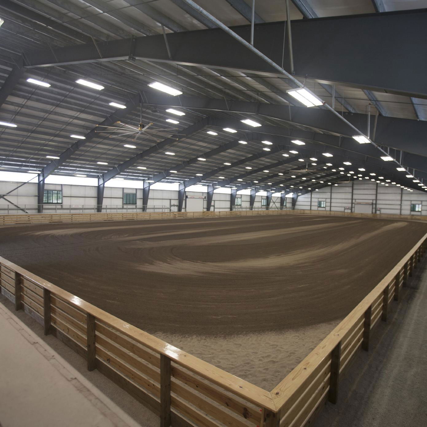 pre-engineered steel indoor horse arena in prefab warehouse horse shelter 3