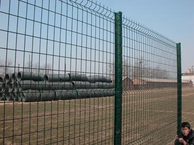 焊接护栏花园门围栏折弯护栏网 3