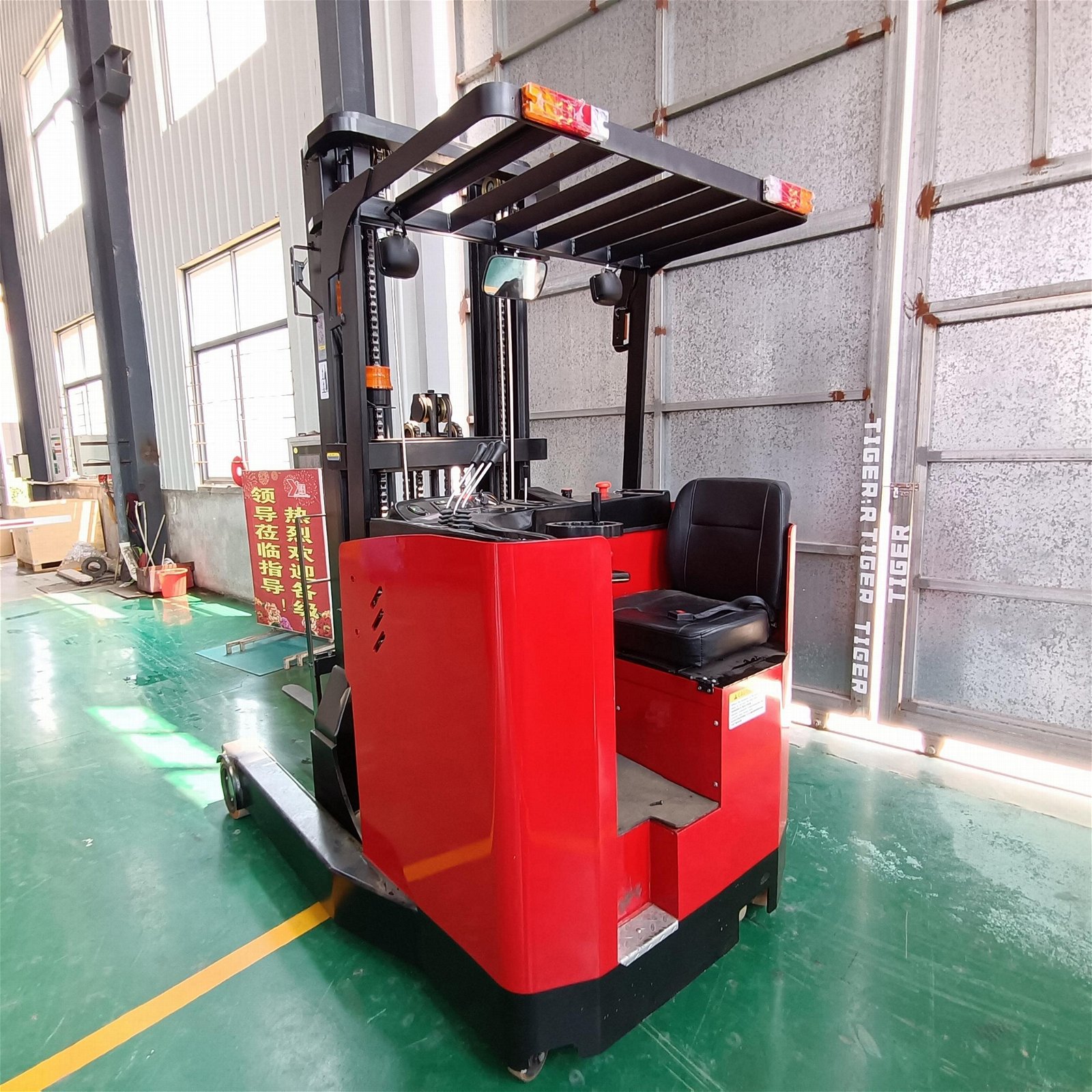 seat mounted large forward moving all electric stacker electric lift car stacker 3
