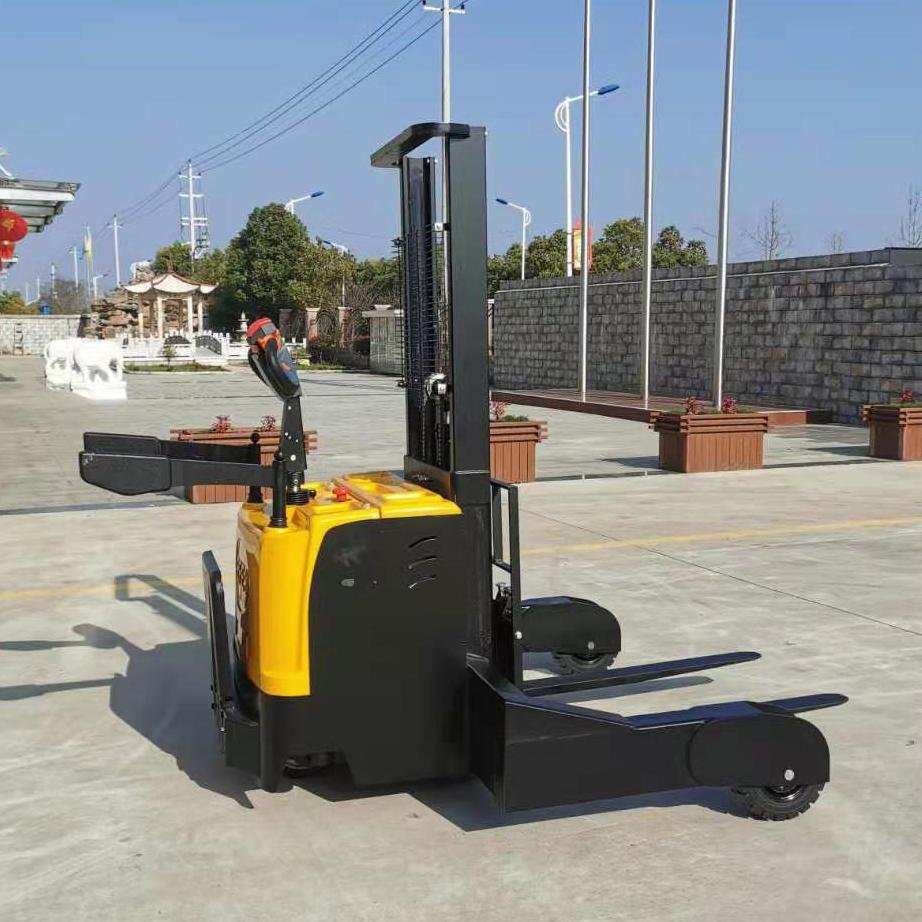 full electric forklift lift outdoor off-road handling standing type stacker  2
