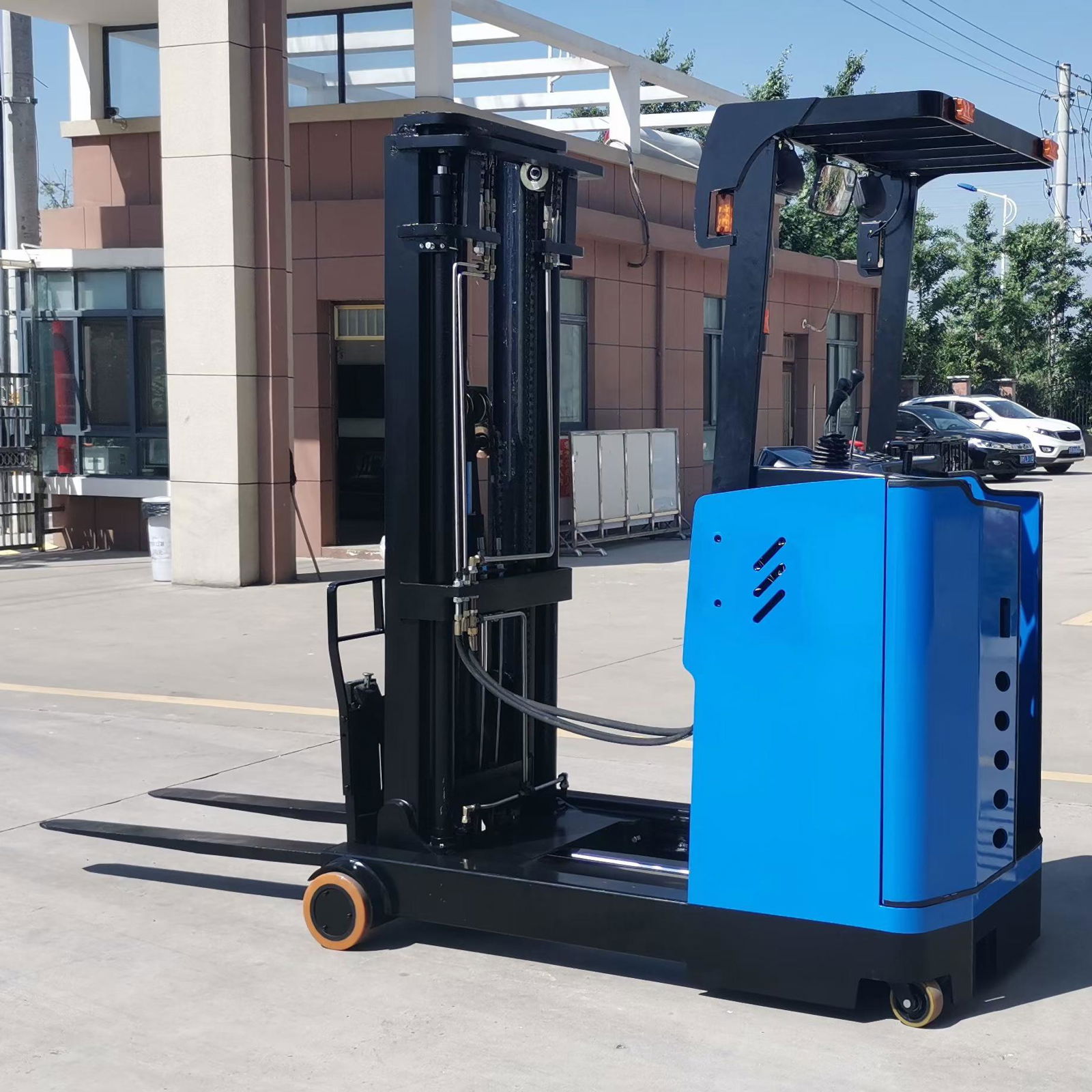 seat mounted battery large forward moving forklift 1.5T forward moving stacker 3