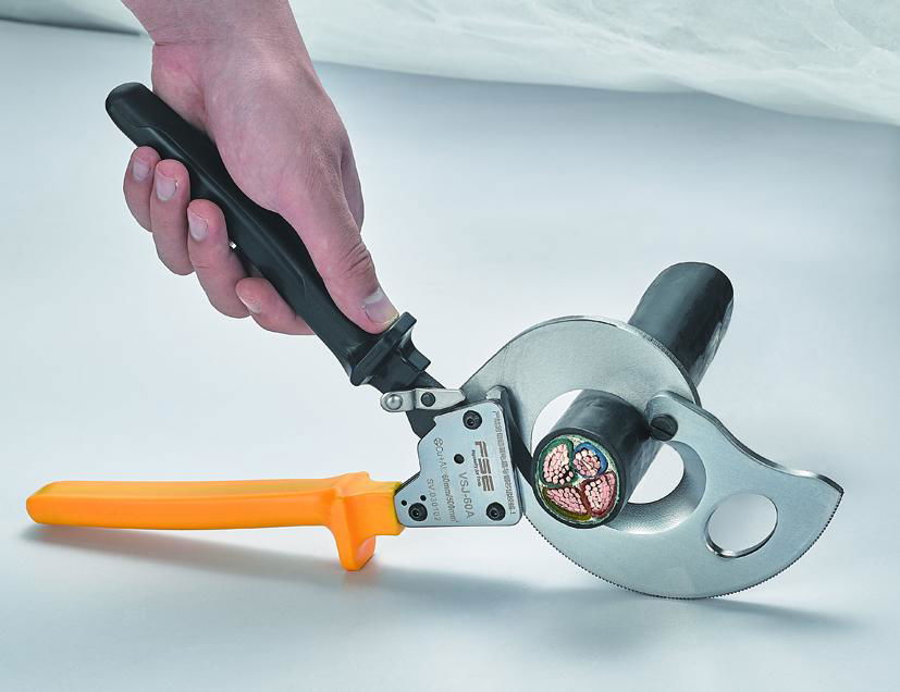 Ratchet Cable Cutter 2