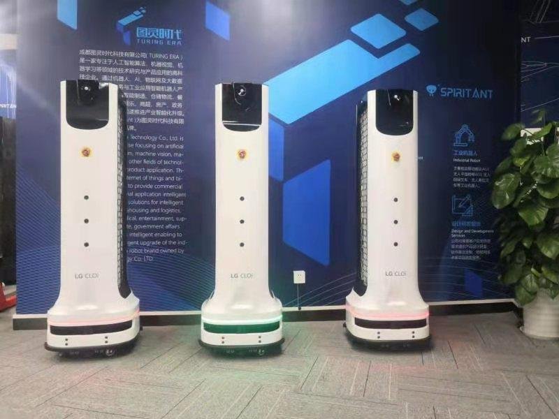 Latest hotel hospital autonomous sanitizing UVC mobile robot with UV light