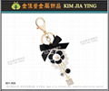 Four-leaf clover rhinestone tassel key ring