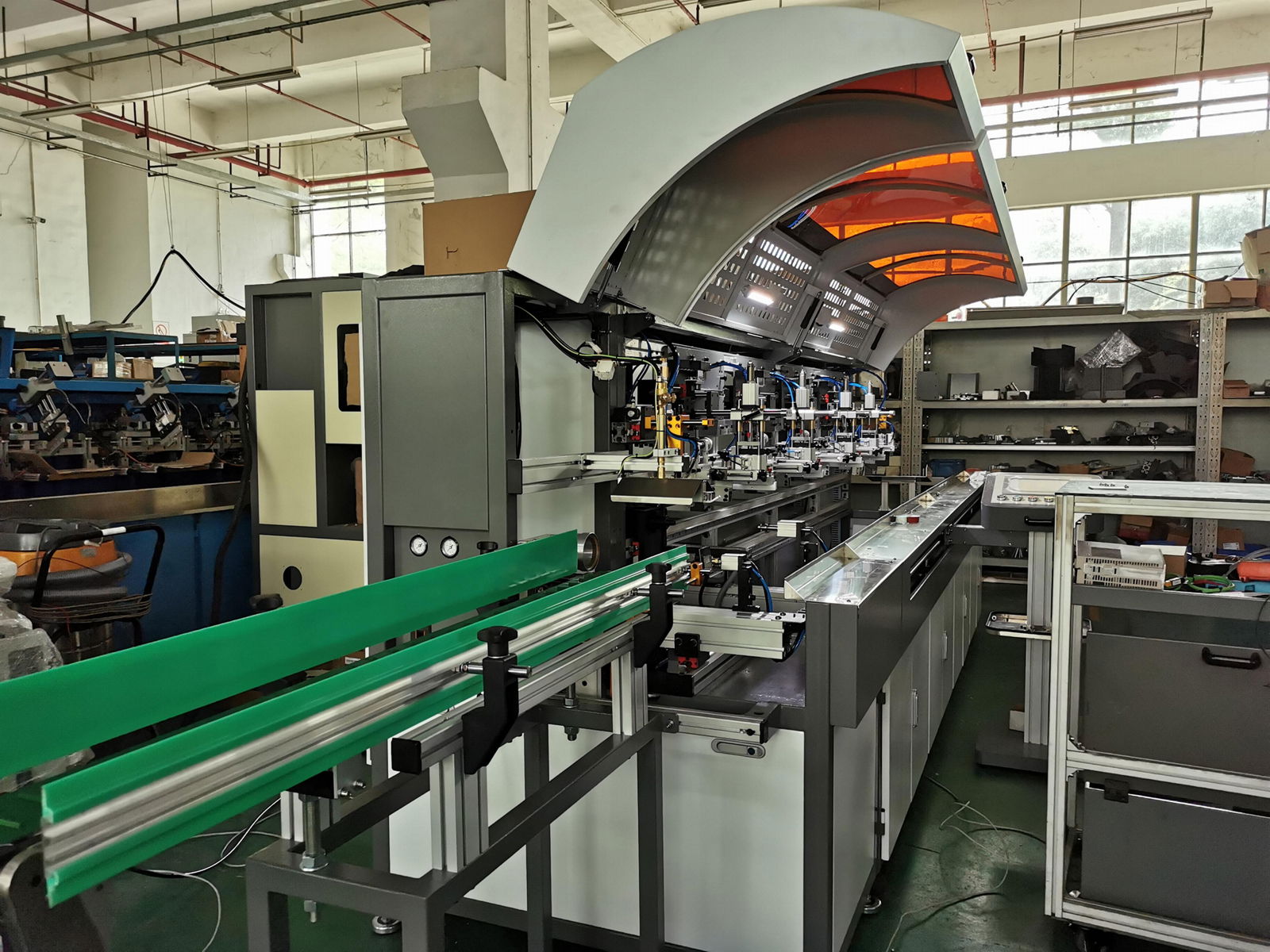Automatic shuttle transfer LED UV silkscreen printing machine for glass bottles 3