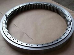 Slewing bearing