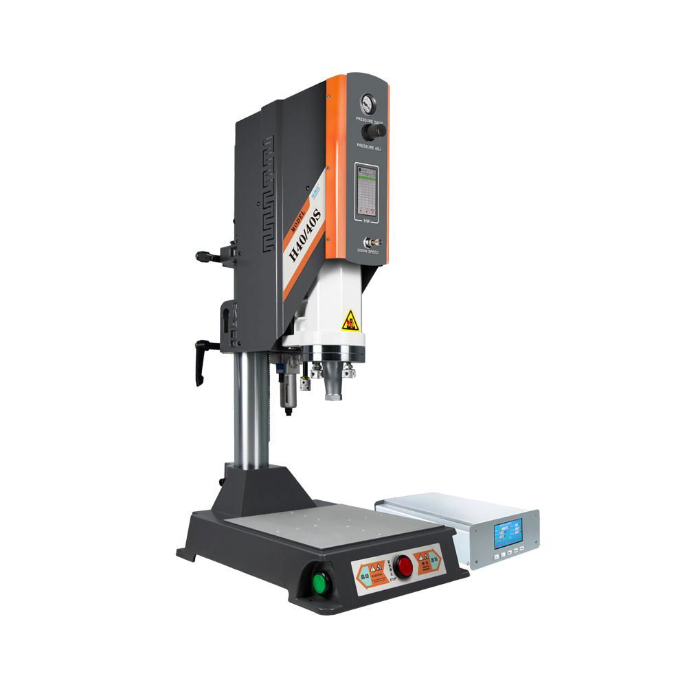 Ultrasonic plastic welder