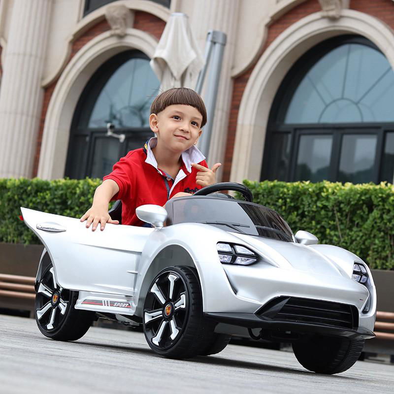 Children's electric four-wheeled car with remote control can sit on men and wome 3